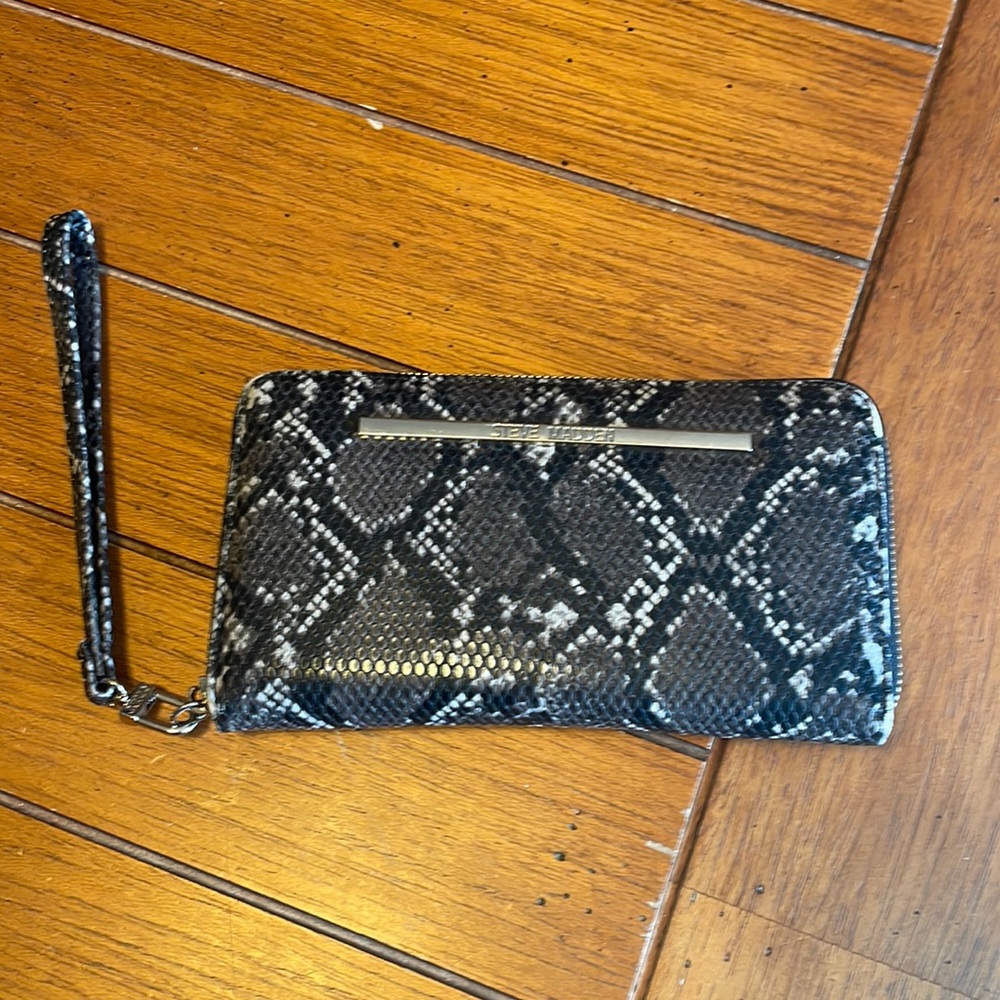 Steve Madden wallet